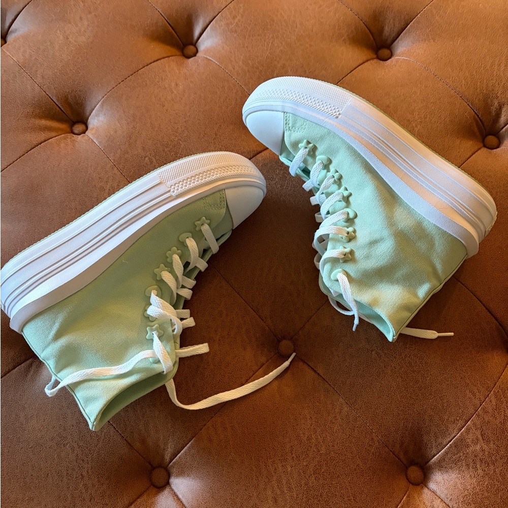 Chuck Taylor All Star Move Platform Charms - Picture 2 of 13